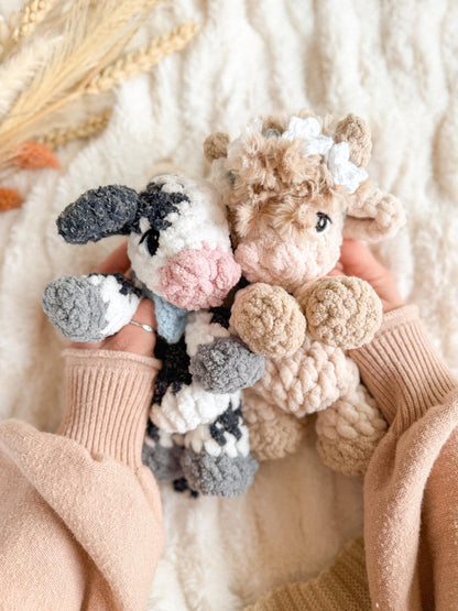 Collette the pocket Calf Snuggler crochet pattern | NO SEW crochet pattern |