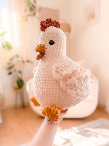 Carlee the Chicken | No Sew Crochet Pattern