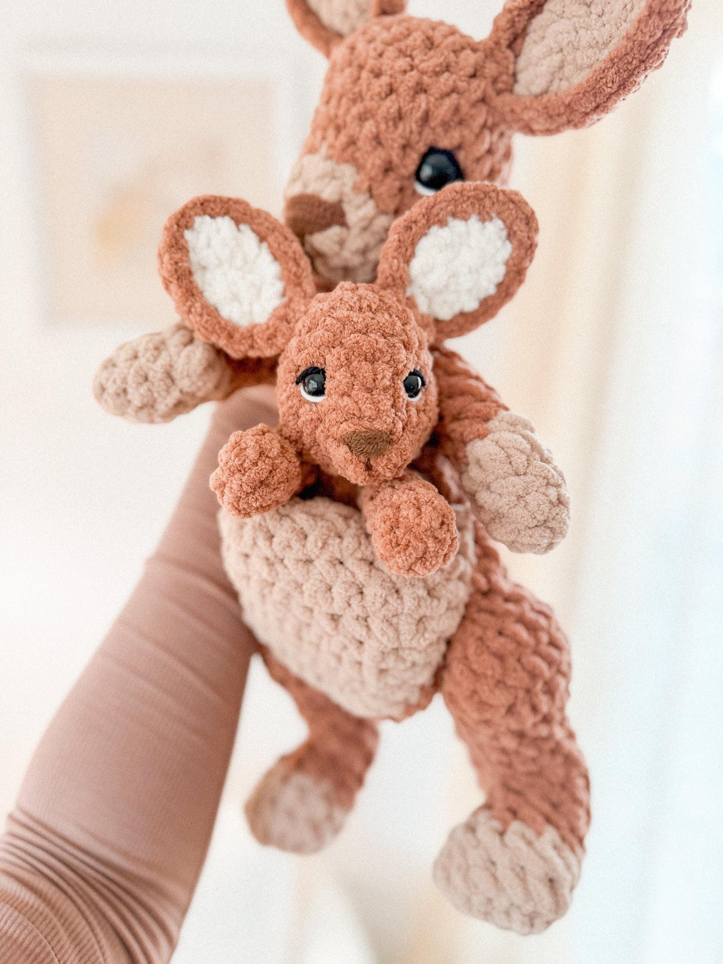 Momma Rue & baby Joey kangaroo crochet pattern | LOW SEW crochet pattern |