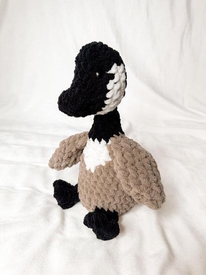 Sunny Goose crochet pattern | LOW SEW crochet pattern |
