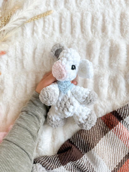 Wren the Pocket Piglet crochet pattern | NO SEW crochet pattern | crochet pig | amigurumi | crochet pattern | cute crochet pattern
