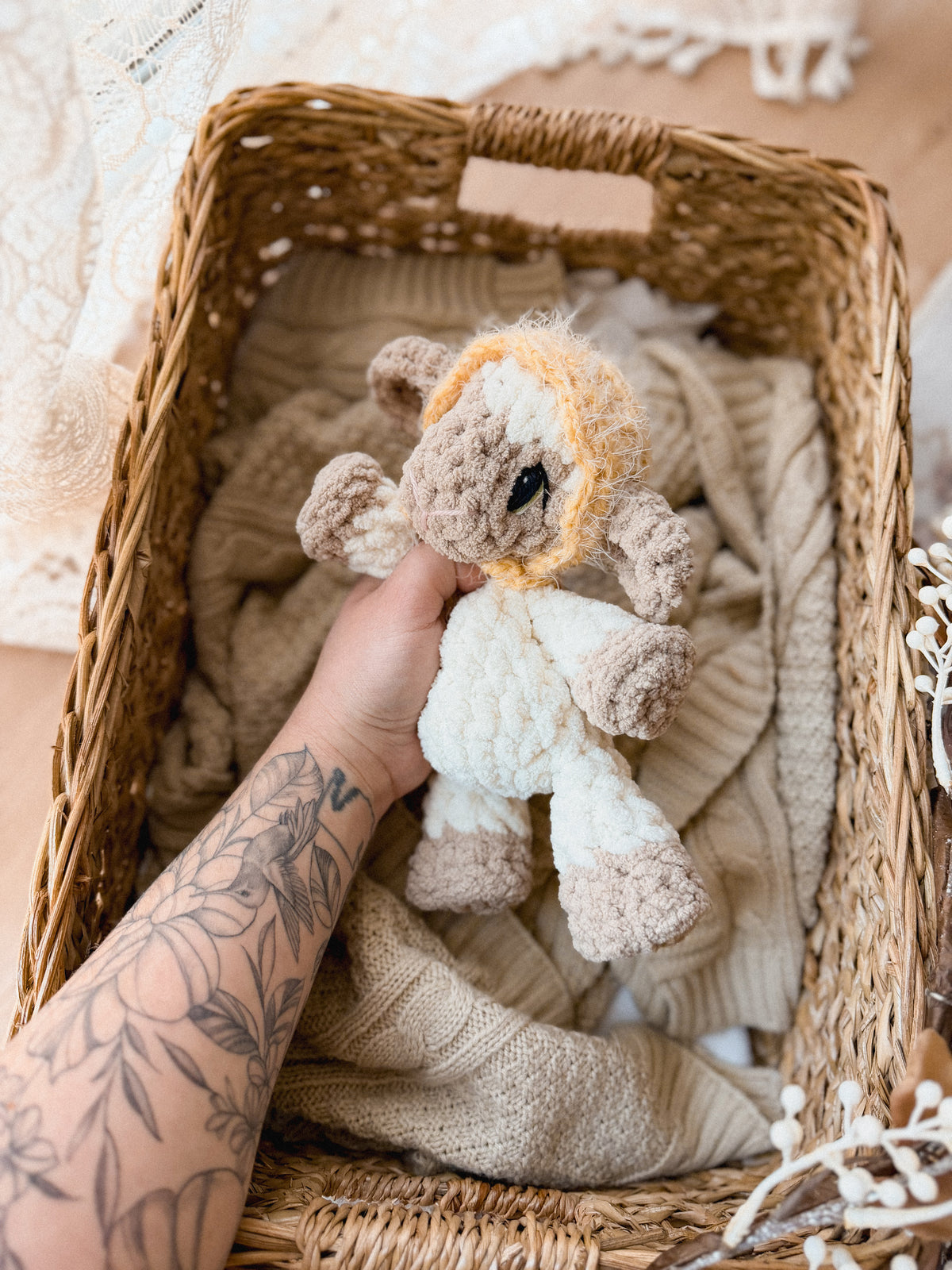 Lottie the Lamb Lovey crochet pattern | NO SEW crochet pattern |