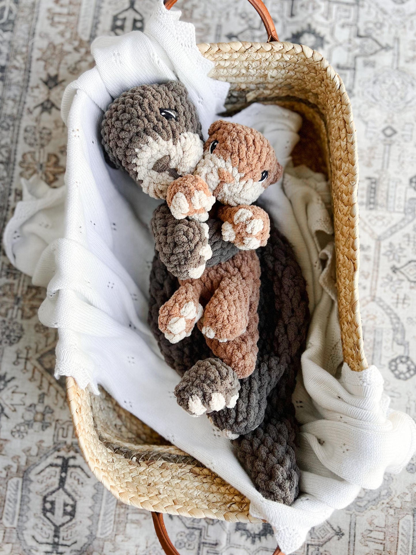 Reed the Otter Pup crochet pattern| LOW SEW crochet pattern|crochet snuggler| crochet lovey| amigurumi|crochet otter| cute crochet pattern