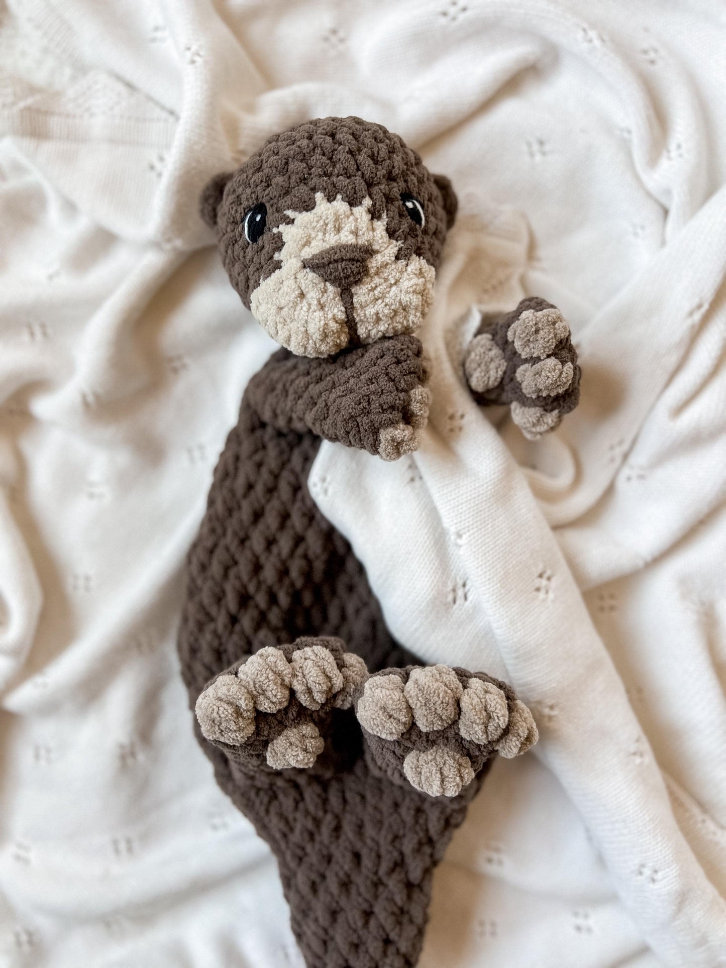 Rowan the River Otter crochet pattern | NO SEW crochet pattern |
