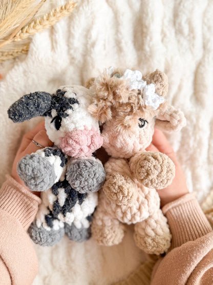 Collette the pocket Calf Snuggler crochet pattern | NO SEW crochet pattern |