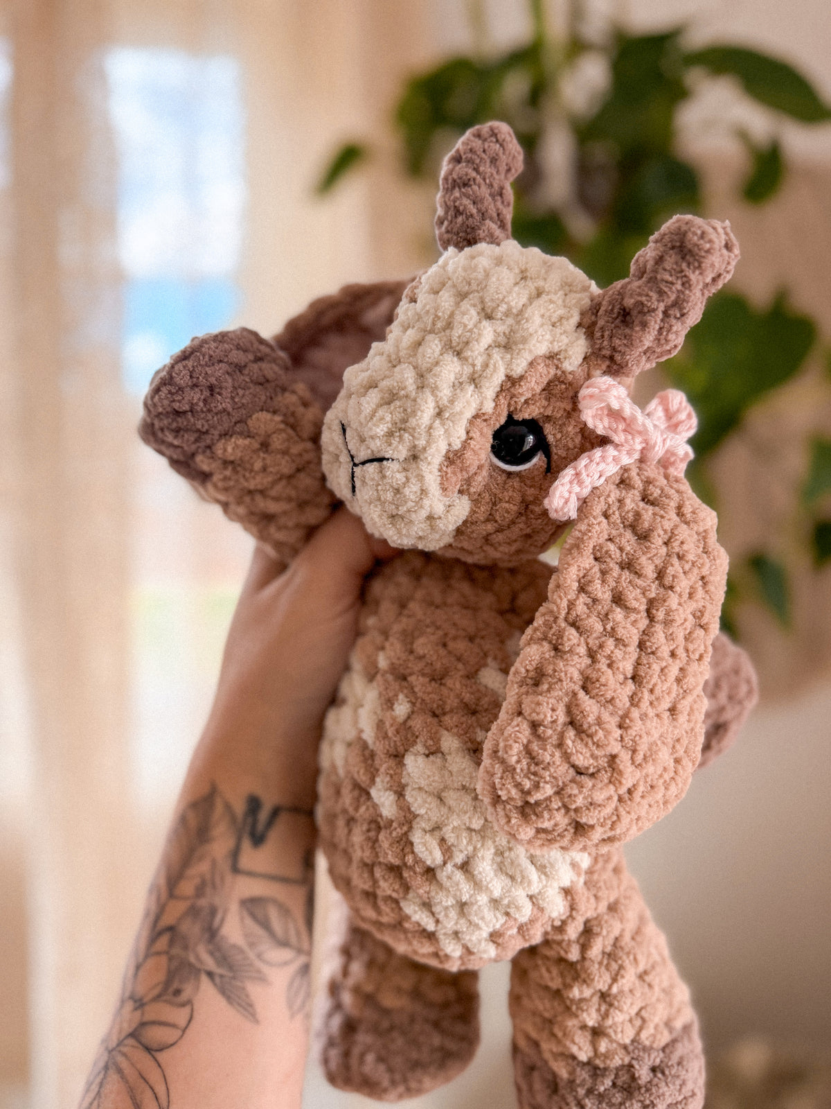 Graze the Goat Plushie crochet pattern | NO SEW crochet pattern |