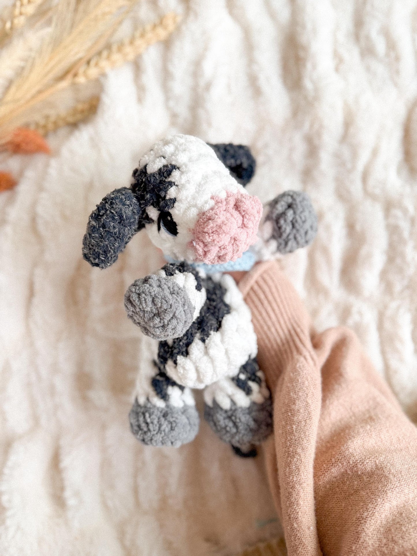 Collette the pocket Calf Snuggler crochet pattern | NO SEW crochet pattern |
