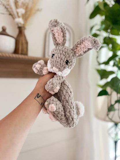 Brynn & Benny the Bunnies crochet pattern | LOW SEW crochet pattern |