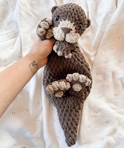 Rowan the River Otter crochet pattern | NO SEW crochet pattern |