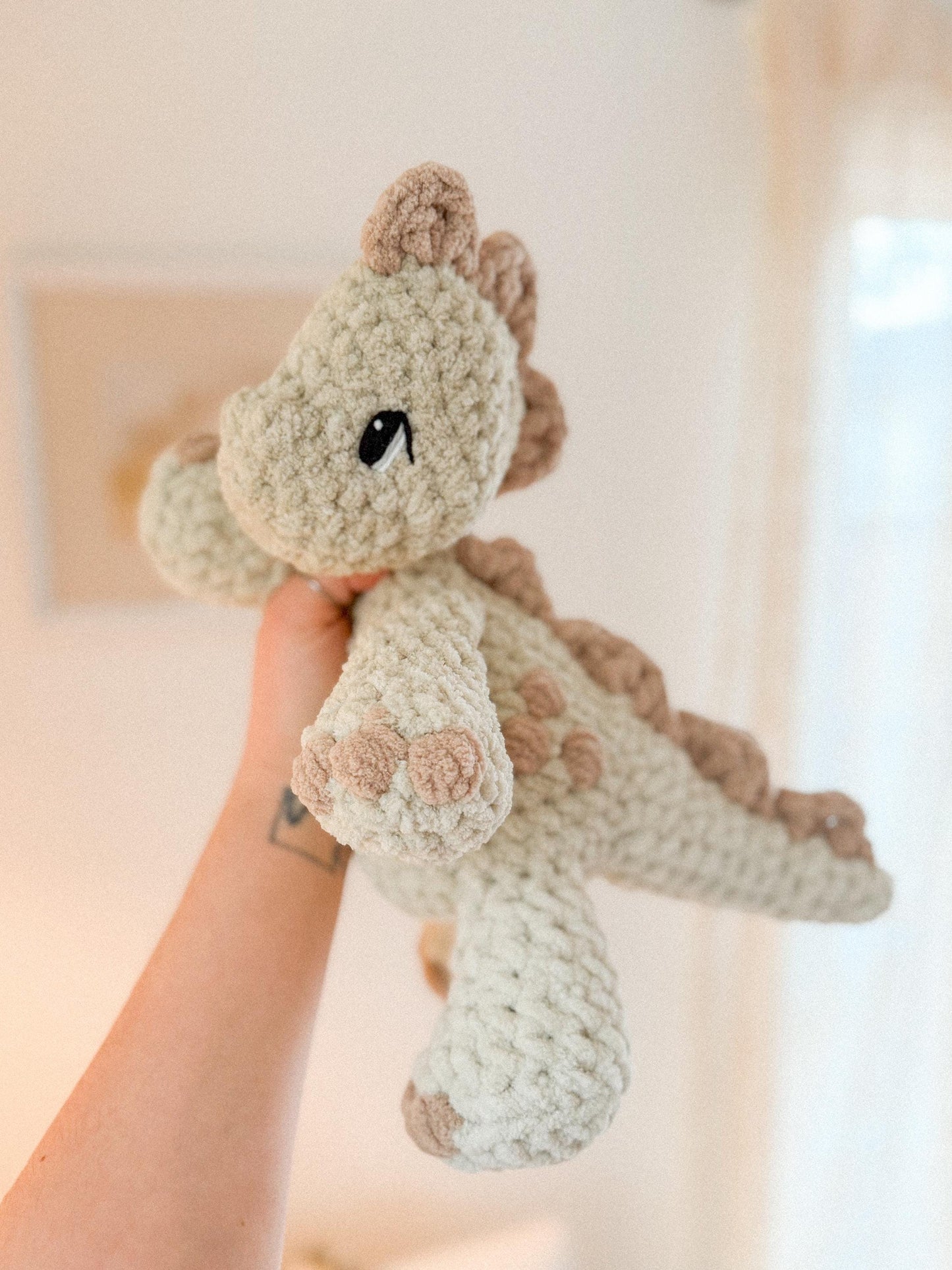 Dax Dinosaur Plushie crochet pattern | NO SEW crochet pattern | crochet dino | amigurumi | crochet dinosaur pattern | crochet pattern