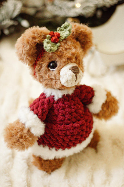 Holly & Cocoa Christmas Bear crochet pattern | NO SEW crochet pattern |