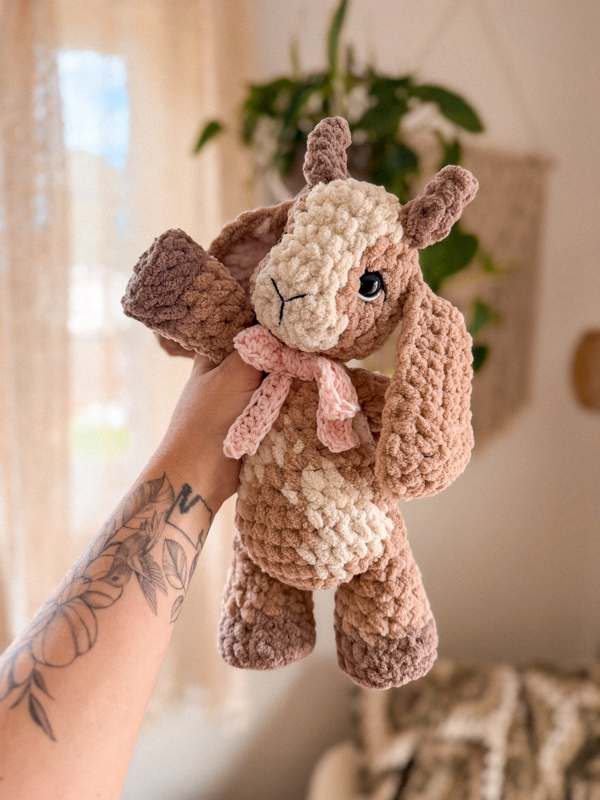 Graze the Goat Plushie crochet pattern | NO SEW crochet pattern |