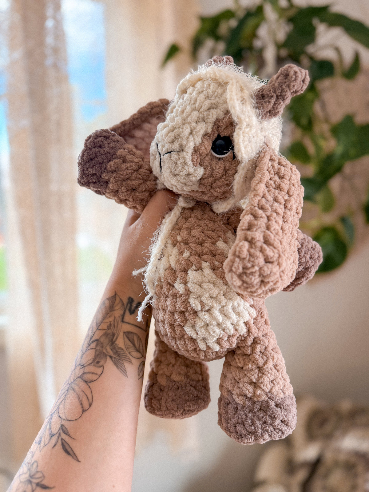 Graze the Goat Plushie crochet pattern | NO SEW crochet pattern |