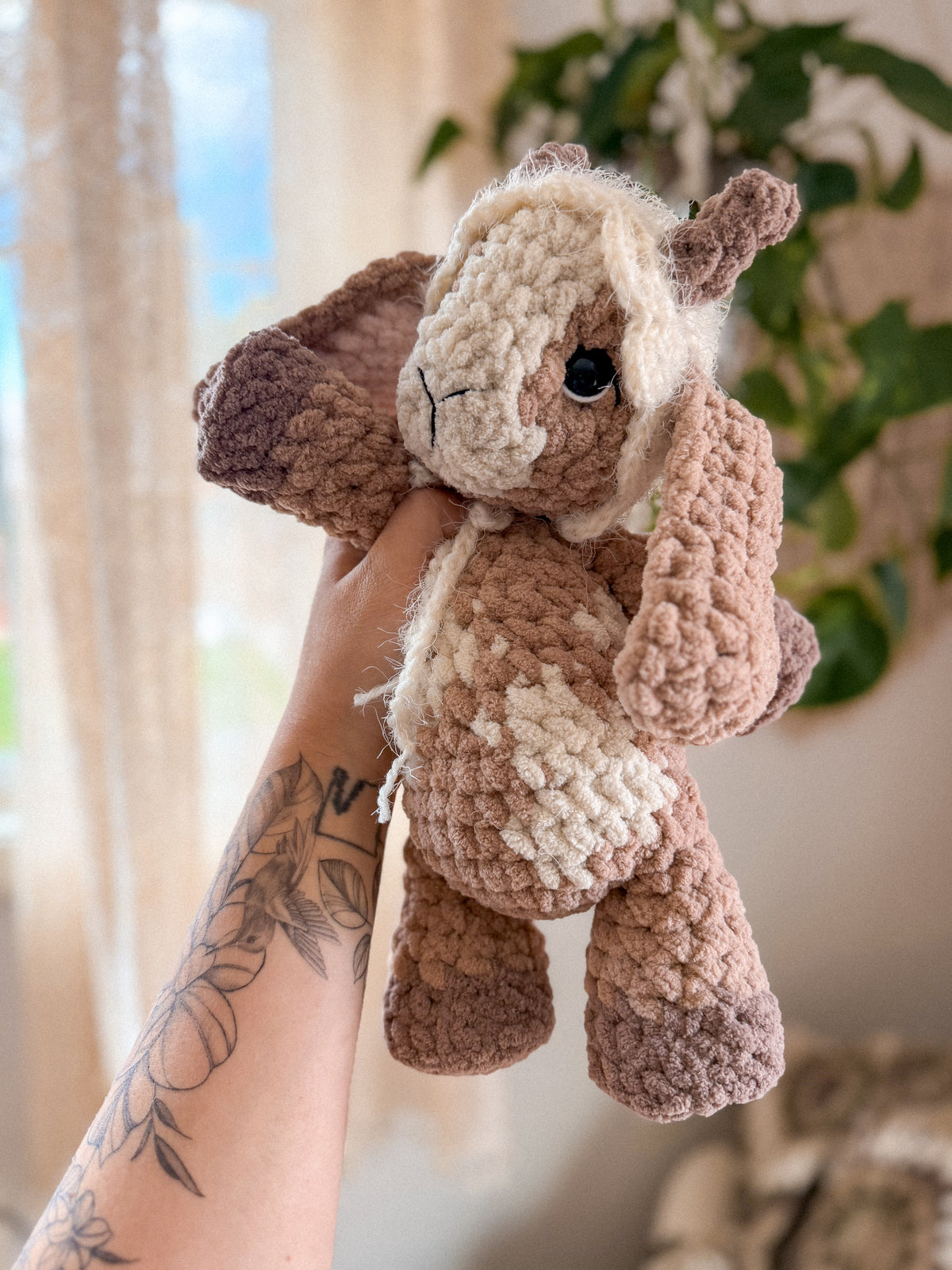 Graze the Goat Plushie crochet pattern | NO SEW crochet pattern |