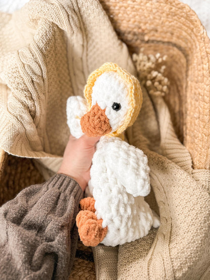 Daisy Goose snuggler crochet pattern | NO SEW crochet pattern |