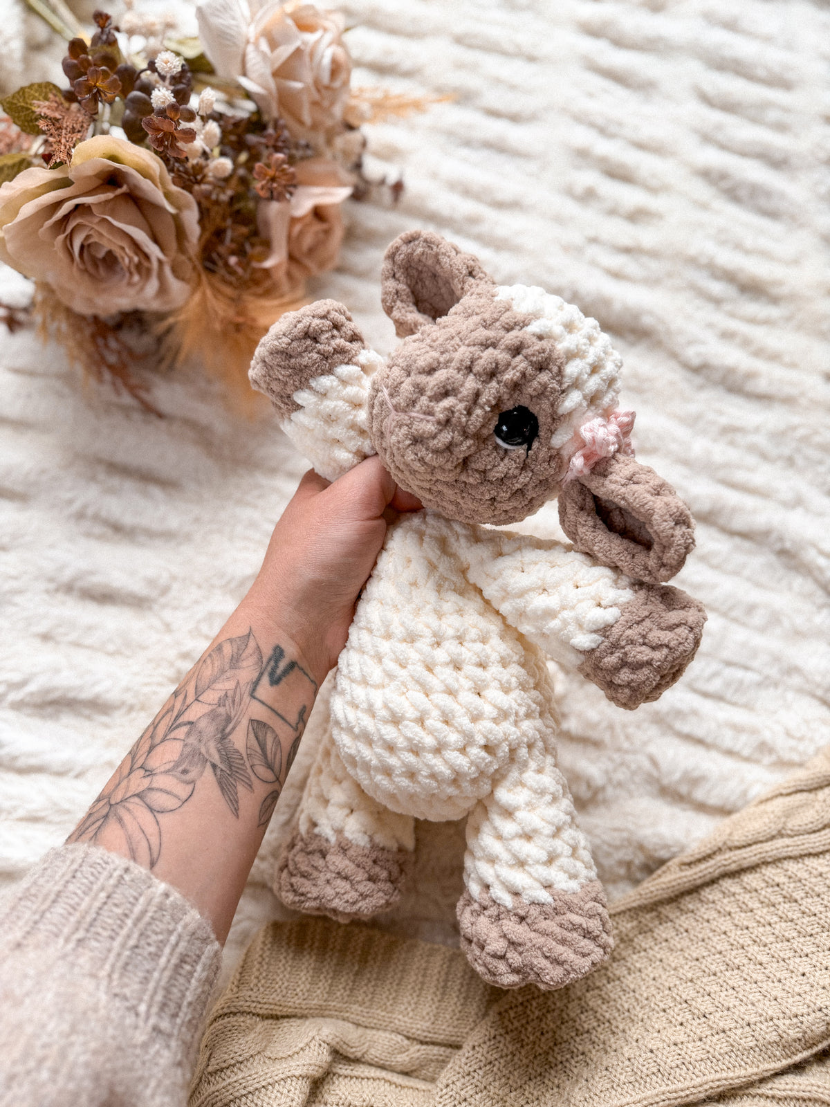 Lucy the Lamb Plushie crochet pattern | NO SEW crochet pattern |