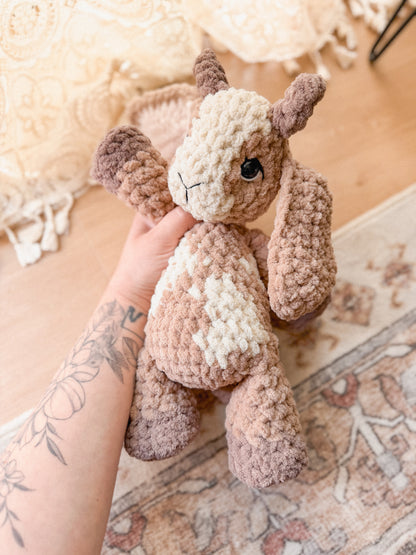 Graze the Goat Plushie crochet pattern | NO SEW crochet pattern |