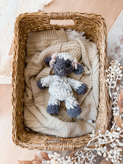 Lottie the Lamb Lovey crochet pattern | NO SEW crochet pattern |