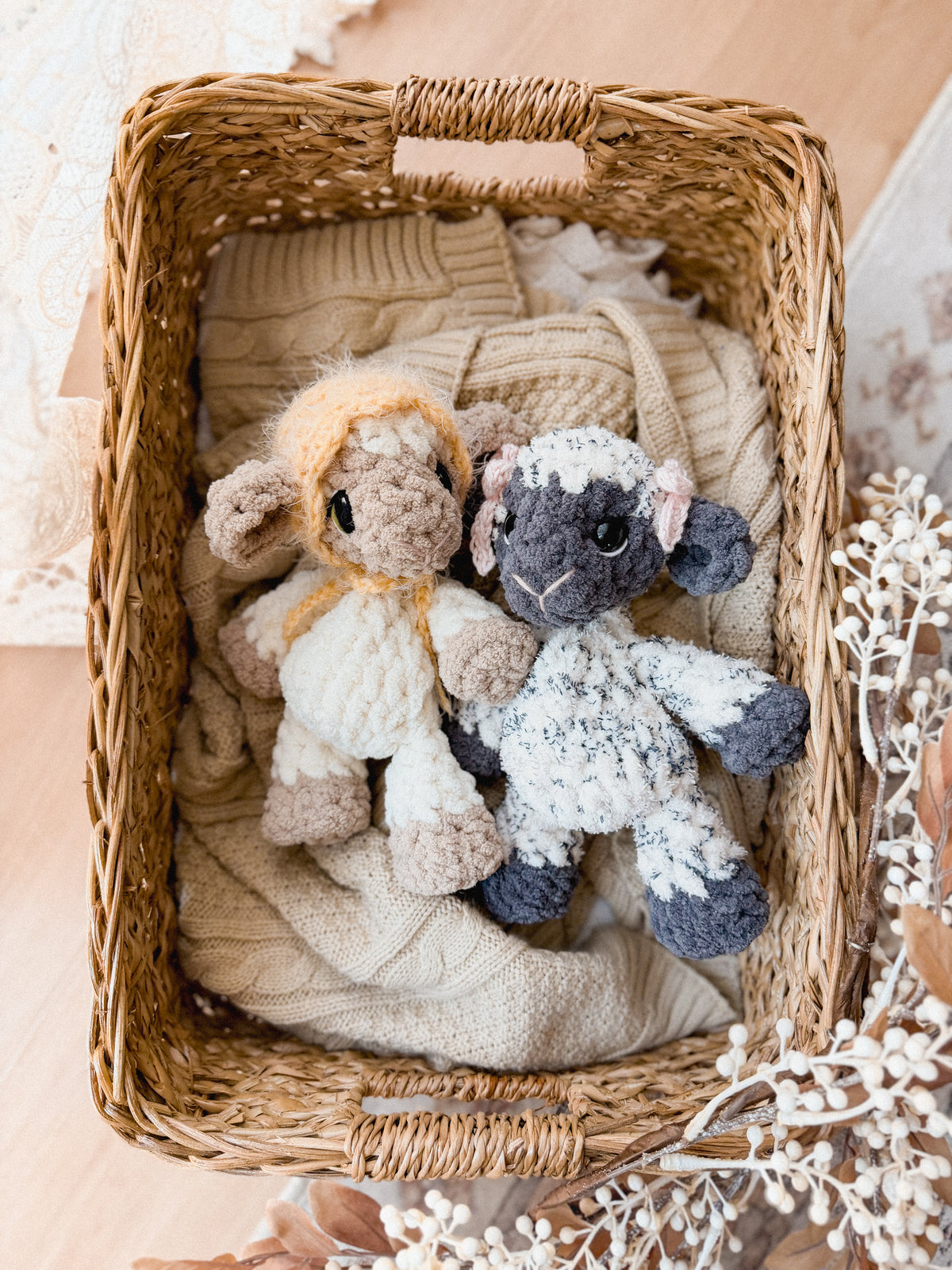 Lottie the Lamb Lovey crochet pattern | NO SEW crochet pattern |