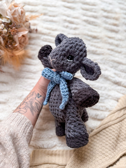 Lucy the Lamb Plushie crochet pattern | NO SEW crochet pattern |