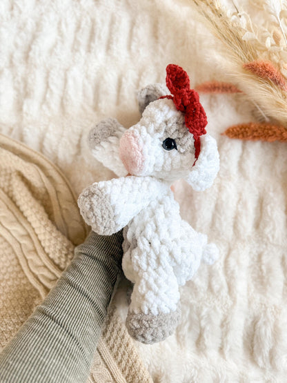 Winnie the Pig Snuggler crochet pattern | NO SEW crochet pattern |