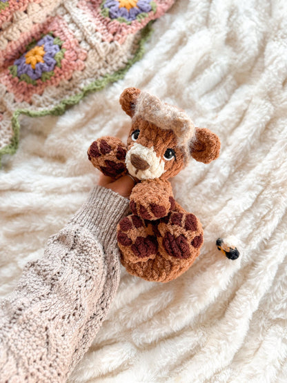 Scout the Bear Cub crochet pattern | NO SEW crochet pattern |