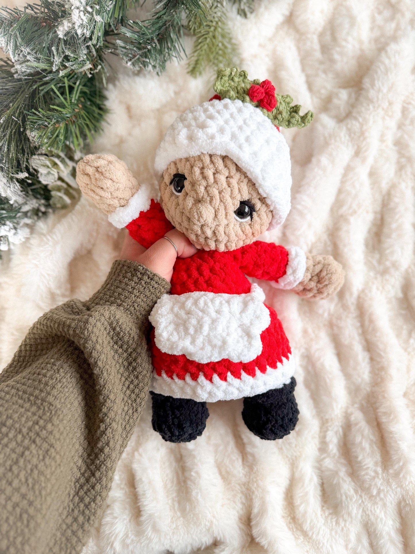 Santa & Mrs Claus crochet pattern | LOW SEW crochet pattern |