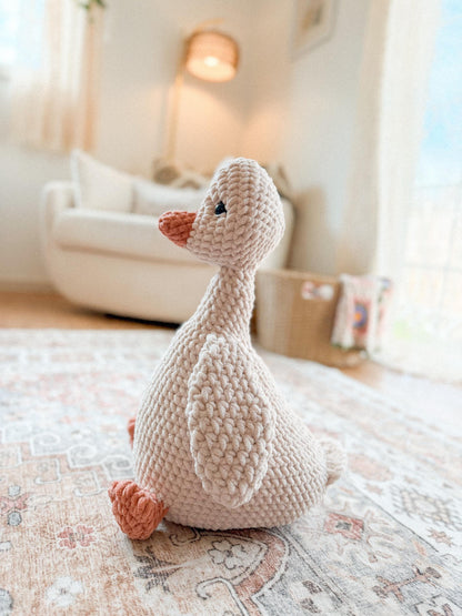 Penny the Porch Goose crochet pattern | NO SEW crochet pattern |