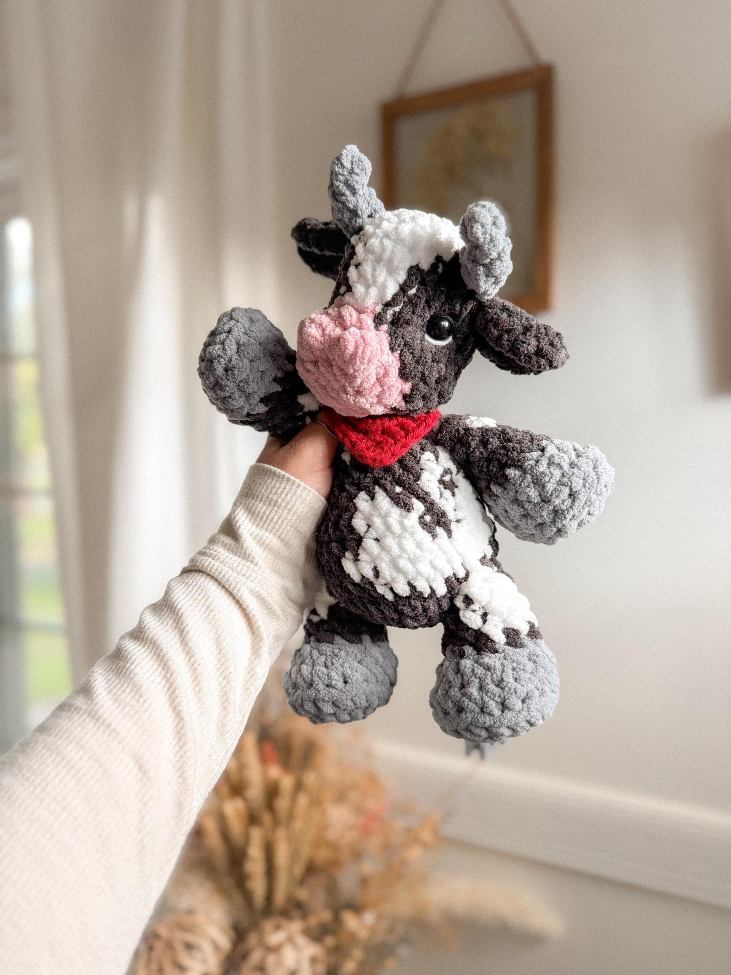 Cyrus Cow Plushie crochet pattern | NO SEW crochet pattern |