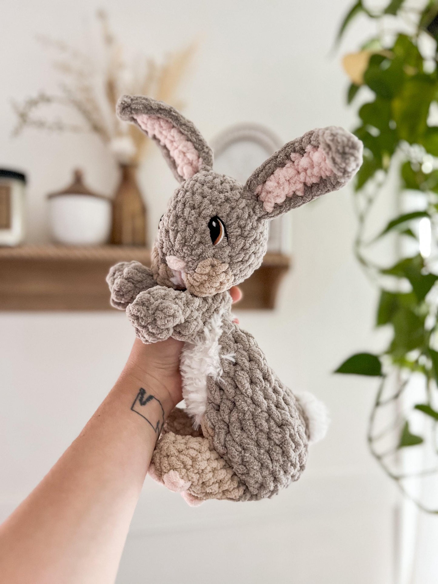 Brynn & Benny the Bunnies crochet pattern | LOW SEW crochet pattern |