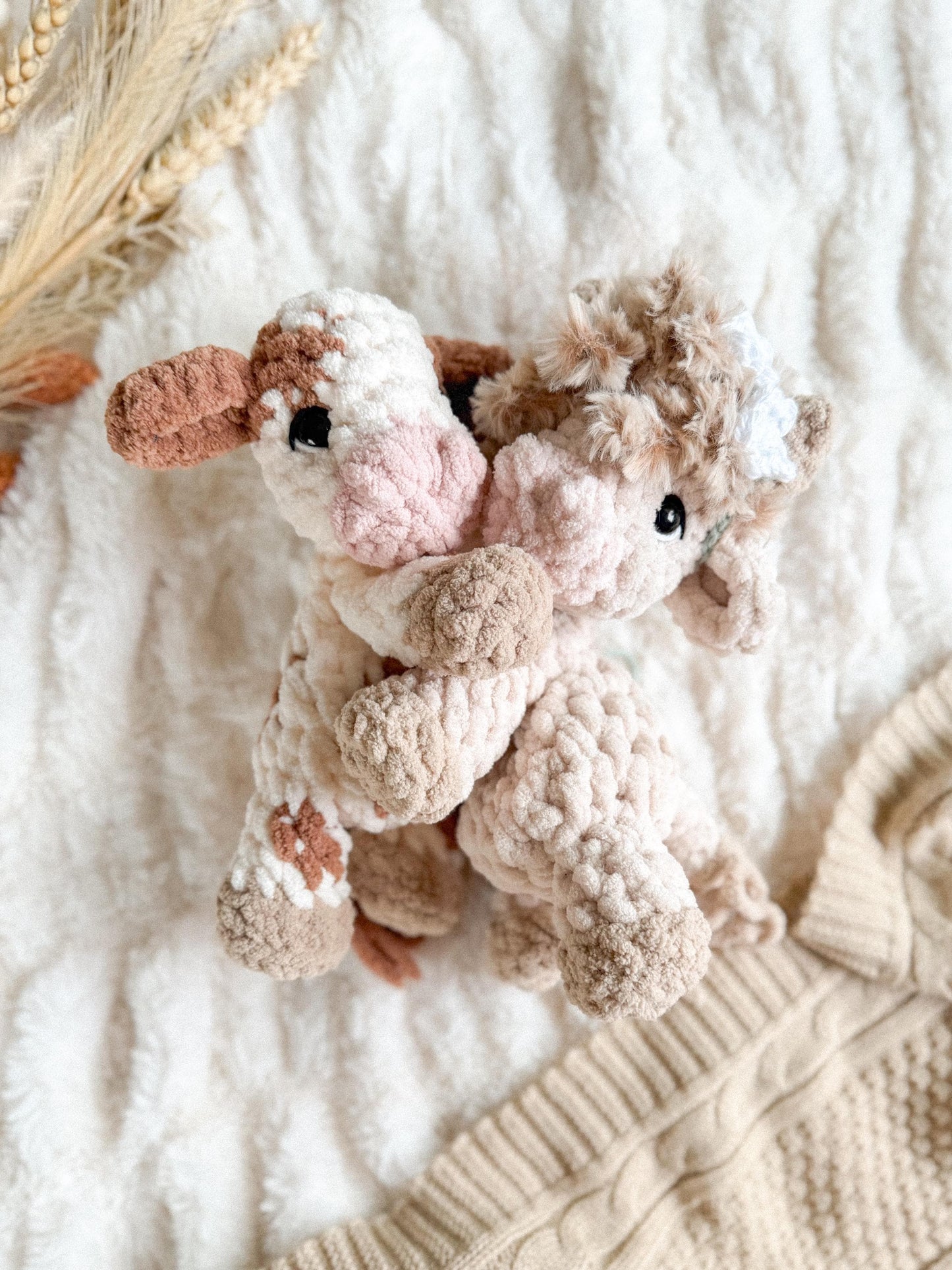 Collette the pocket Calf Snuggler crochet pattern | NO SEW crochet pattern |