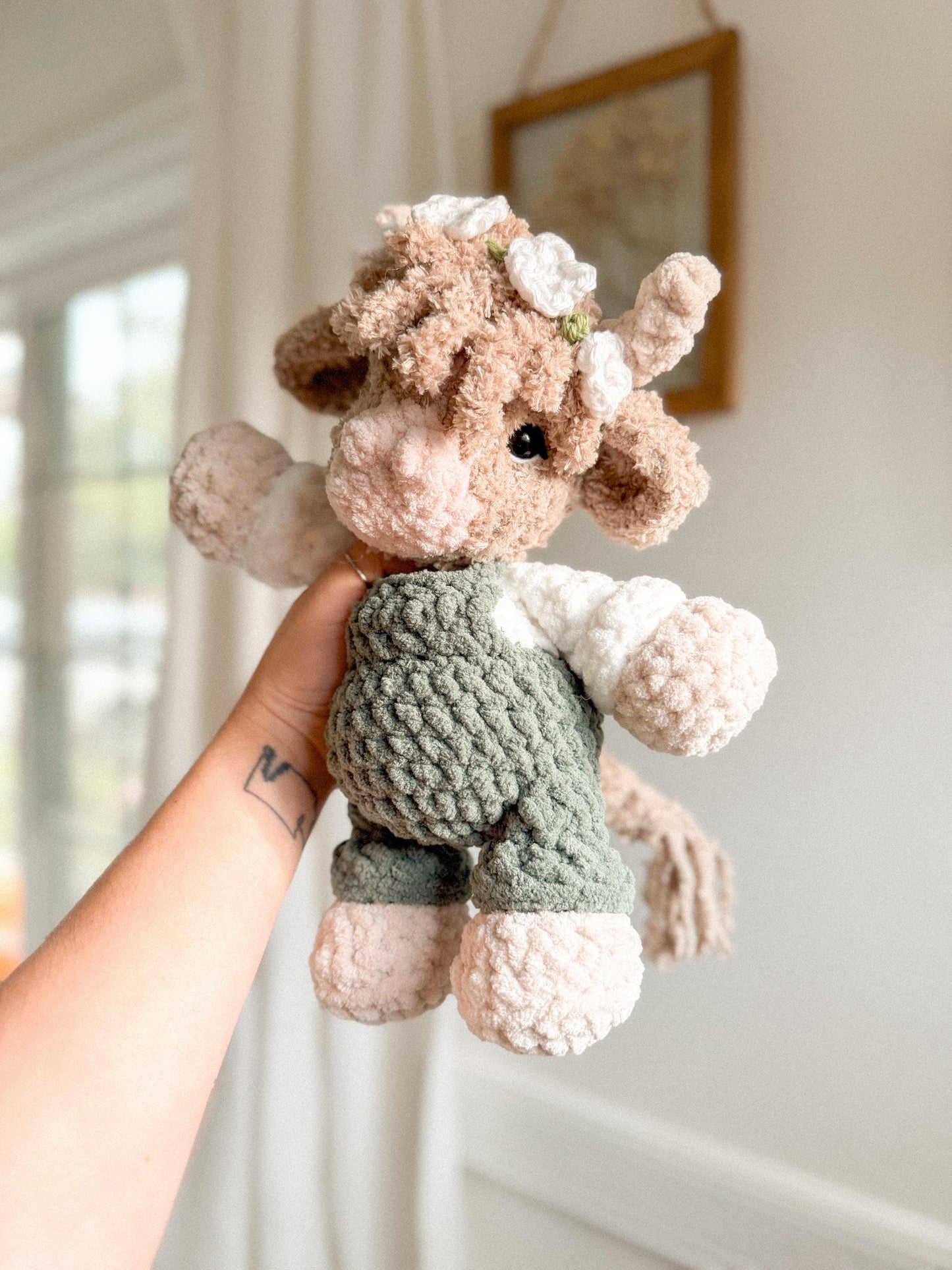 Cora Highland Cow Plushie crochet pattern | NO SEW crochet pattern |