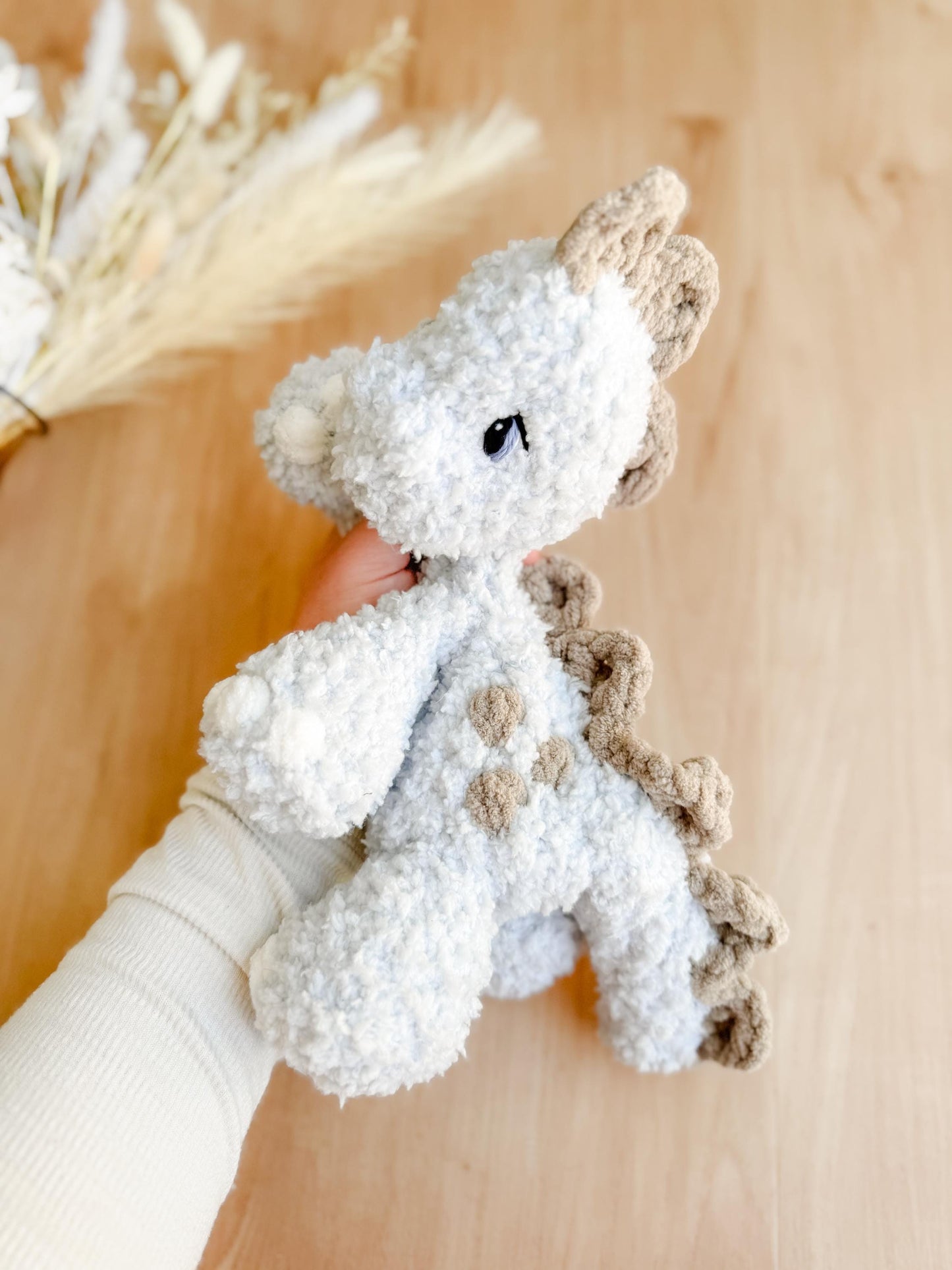 Dax Dinosaur crochet pattern | NO SEW crochet pattern | crochet dino | amigurumi | crochet dinosaur pattern | crochet pattern