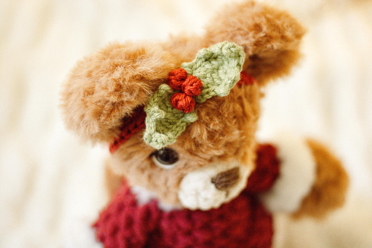 Holly & Cocoa Christmas Bear crochet pattern | NO SEW crochet pattern |