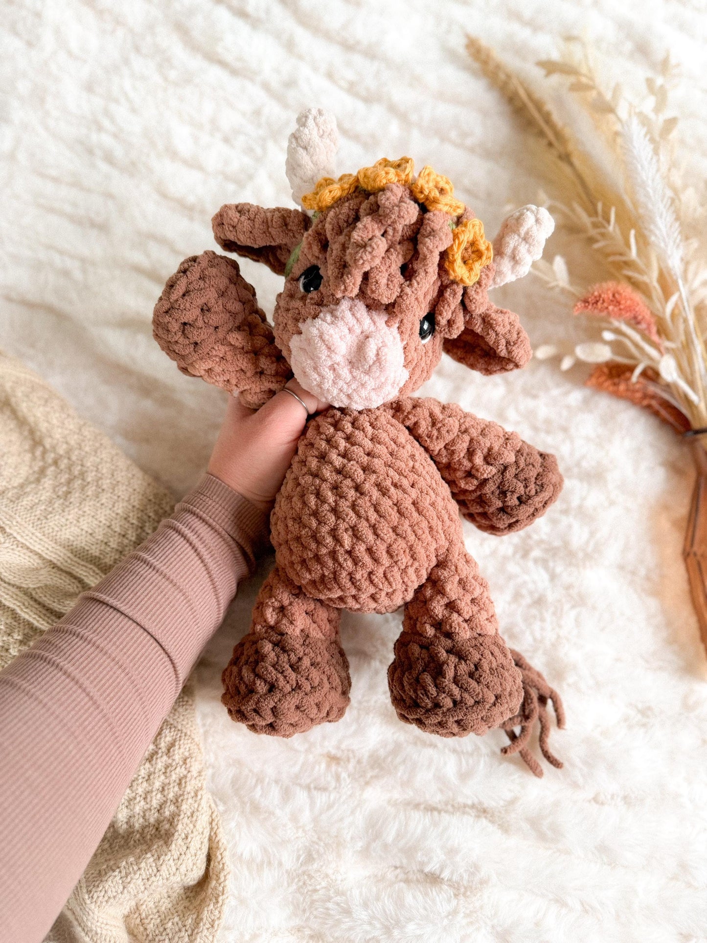 Cora Highland Cow Plushie crochet pattern | NO SEW crochet pattern |