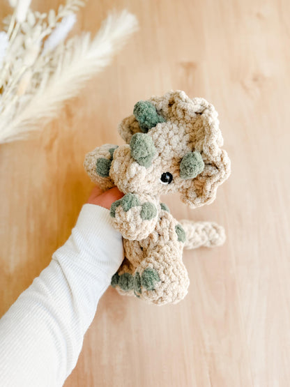 Tiny Triceratops crochet pattern | NO SEW crochet pattern |