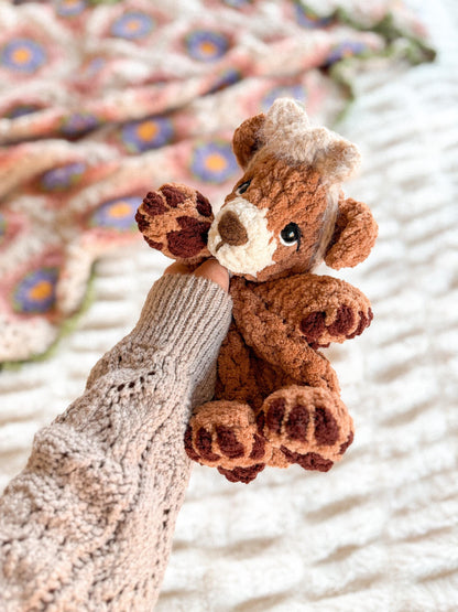 Scout the Bear Cub crochet pattern | NO SEW crochet pattern |